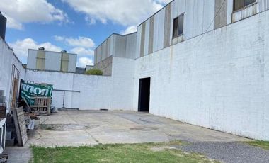 Importante Galpón en Morón Sur