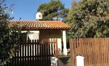 Casa en venta - 3 dormitorios 1 baño - 420 mts2 - Camet