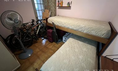 Venta de PH de 3 ambientes con cochera en Bernal Oeste