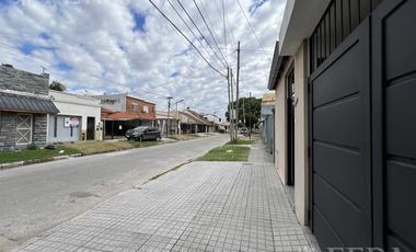 Venta de PH de 3 ambientes con cochera en Bernal Oeste