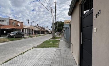 Venta de PH de 3 ambientes con cochera en Bernal Oeste