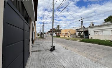 Venta de PH de 3 ambientes con cochera en Bernal Oeste