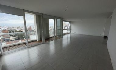 Venta Departamento de 4 ambientes cochera doble. Güemes, Mar del Plata