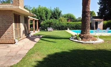 Casa  venta - 3 Dormitorios   2.230Mts2 - Venado Tuerto, General López, Santa Fe