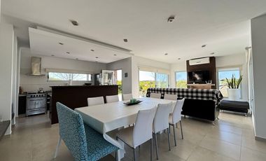 Casa en Alquiler - Residencial I Lote 648 de Costa Esmeralda - Cul de sac