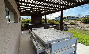 Casa en Alquiler - Residencial I Lote 648 de Costa Esmeralda - Cul de sac
