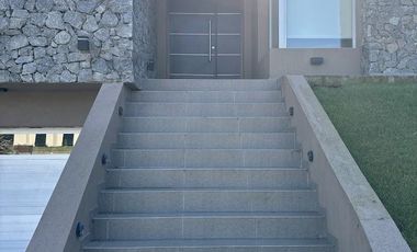 Casa en Alquiler - Residencial I Lote 648 de Costa Esmeralda - Cul de sac