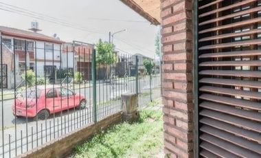 Casa en venta - 4 Dormitorios 2 Baños - Cocheras - 300Mts2 - La Matanza