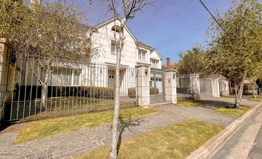 Importante Chalet divino rostro