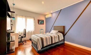 Importante Chalet divino rostro