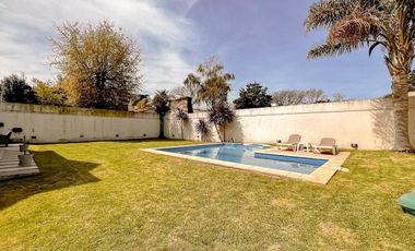 Importante Chalet divino rostro