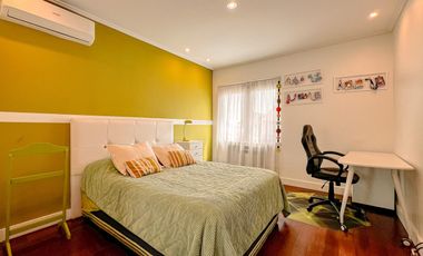 Importante Chalet divino rostro