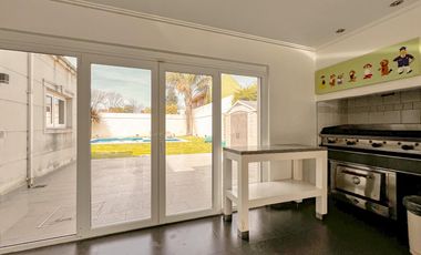 Importante Chalet divino rostro