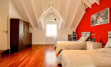 Importante Chalet divino rostro