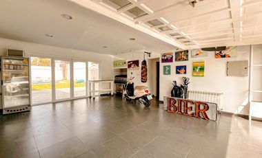 Importante Chalet divino rostro