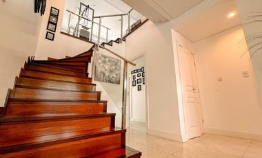 Importante Chalet divino rostro