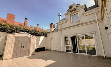 Importante Chalet divino rostro