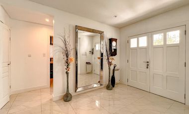 Importante Chalet divino rostro