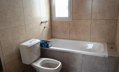 Dúplex en venta - 2 Dormitorios 2 Baños - Cochera - 145Mts2 - Ringuelet