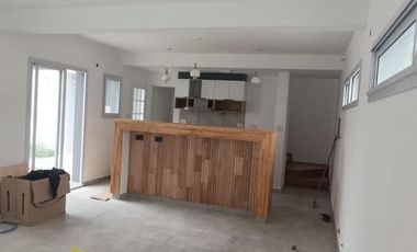 Dúplex en venta - 2 Dormitorios 2 Baños - Cochera - 145Mts2 - Ringuelet