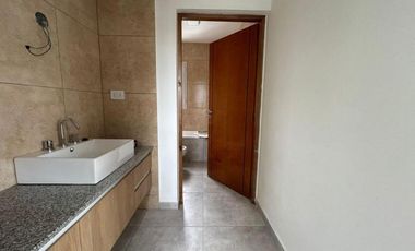Dúplex en venta - 2 Dormitorios 2 Baños - Cochera - 145Mts2 - Ringuelet