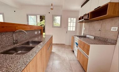 Dúplex en venta - 2 Dormitorios 2 Baños - Cochera - 145Mts2 - Ringuelet