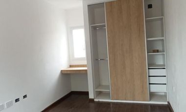 Dúplex en venta - 2 Dormitorios 2 Baños - Cochera - 145Mts2 - Ringuelet