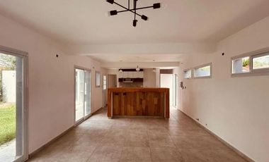 Dúplex en venta - 2 Dormitorios 2 Baños - Cochera - 145Mts2 - Ringuelet