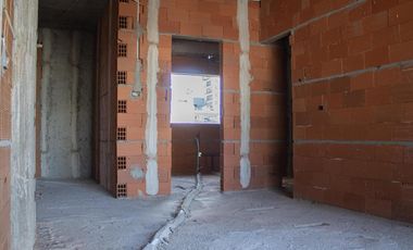 Departamento venta -2 dormitorios 2 baños  - 71 mts 2 totales - La Plata-pozo-emprendimiento.