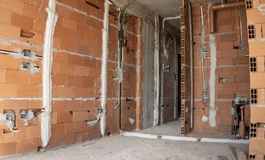 Departamento venta -2 dormitorios 2 baños  - 71 mts 2 totales - La Plata-pozo-emprendimiento.