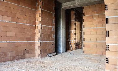 Departamento venta -2 dormitorios 2 baños  - 71 mts 2 totales - La Plata-pozo-emprendimiento.