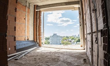 Departamento venta -2 dormitorios 2 baños  - 71 mts 2 totales - La Plata-pozo-emprendimiento.