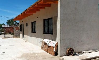 Casa en venta - 2 dormitorios 1 baño - patio - 317 mts2  - Alejandro Korn