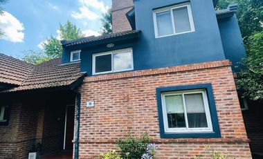 Casa en venta - 3 Dormitorios 4 Baños - Cochera - 813Mts2 - Benavidez
