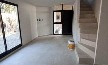 Dúplex en venta de 2 dormitorios c/ cochera en Guadalupe