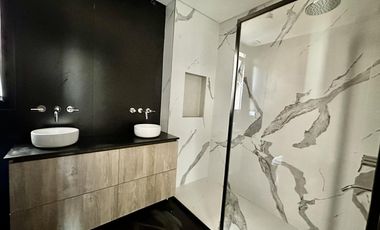 Venta departamento 3 ambientes en Parque Leloir (3ºB)
