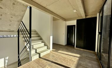 Venta departamento 3 ambientes en Parque Leloir (3ºB)