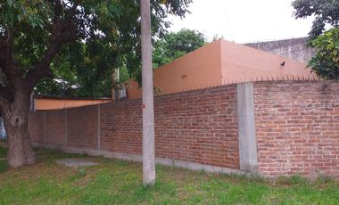 Casa en venta - 2 dormitorios 1 baño - patio - 370 mts2 - Burzaco