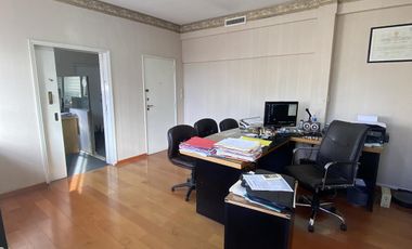 Venta Oficina 4 Ambientes - Microcentro