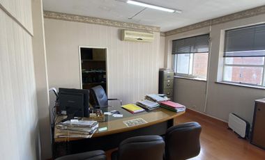 Venta Oficina 4 Ambientes - Microcentro