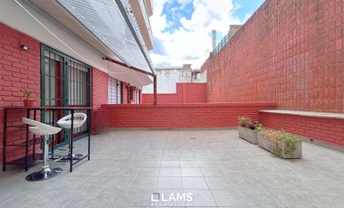 Departamento en 2 ambientes en venta Punta Mogotes - Patio y Cochera - Frente al mar