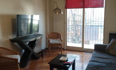 Venta excelente!!! Departamento de tres ambientes al frente con balcón en Villa Urquiza
