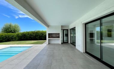 Casa en Venta en Canton al Golf - Canton Golf - vista al lago