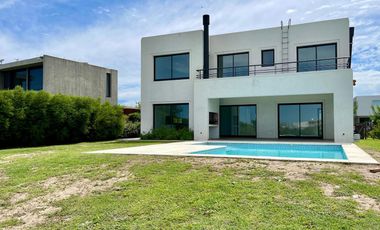 Casa en Venta en Canton al Golf - Canton Golf - vista al lago