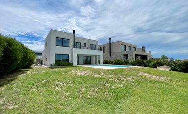 Casa en Venta en Canton al Golf - Canton Golf - vista al lago