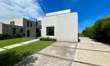 Casa en Venta en Canton al Golf - Canton Golf - vista al lago