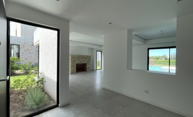 Casa en Venta en Canton al Golf - Canton Golf - vista al lago