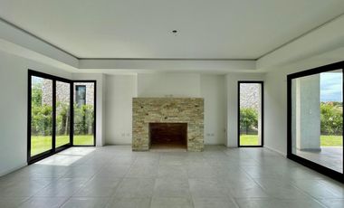 Casa en Venta en Canton al Golf - Canton Golf - vista al lago