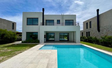 Casa en Venta en Canton al Golf - Canton Golf - vista al lago