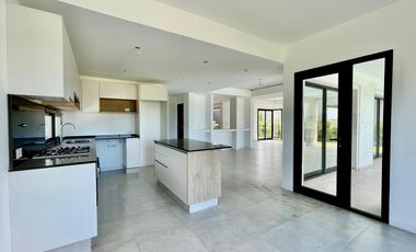 Casa en Venta en Canton al Golf - Canton Golf - vista al lago